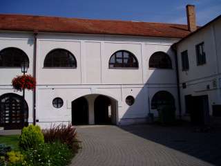 Komárom (Komárno), Klapka tér 09. 4.kép.jpg Komárom (Komárno), Klapka tér 09. 4.kép.jpg