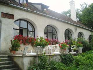 Sümeg, Udvarbíró tér 05.02.jpg Sümeg, Udvarbíró tér 05.02.jpg